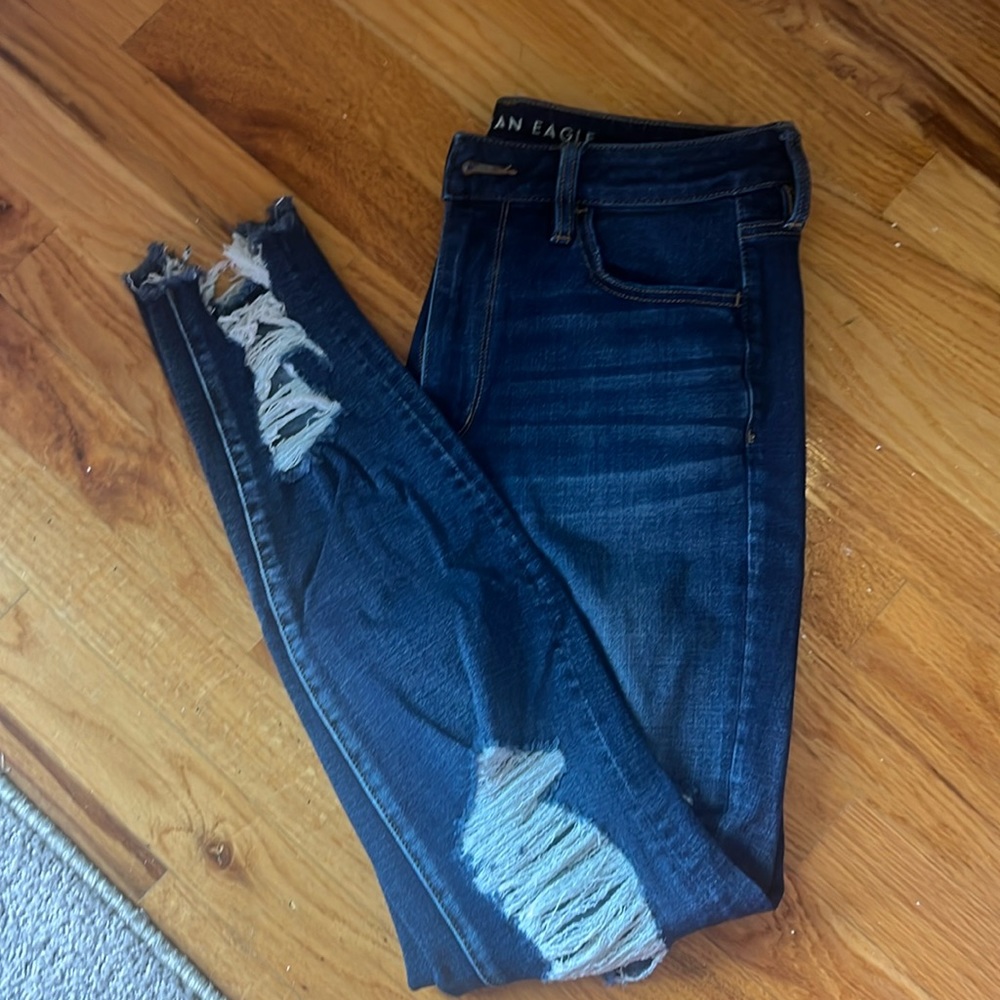 Distressed American Eagle jegging